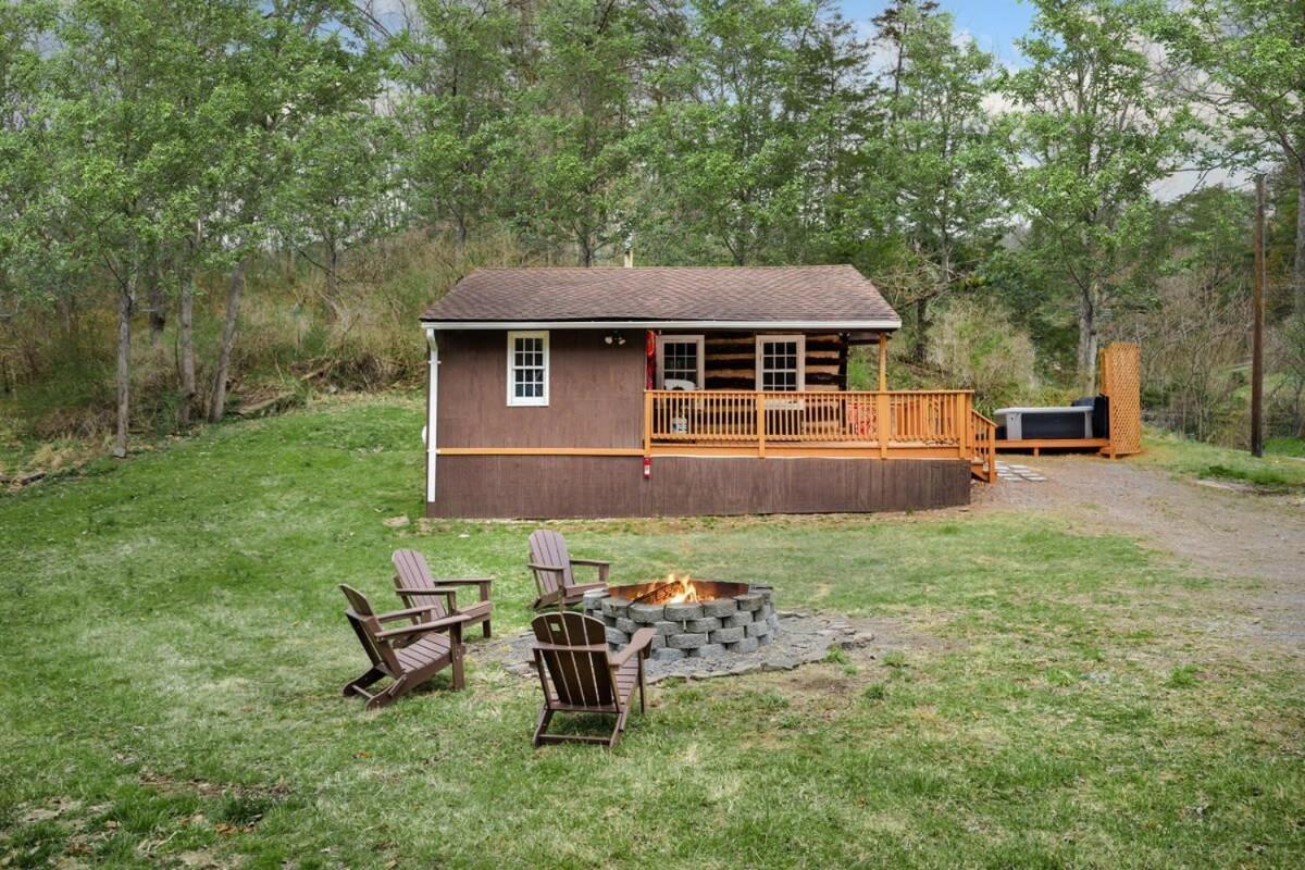 Creekside Cabin W Hot Tub, Fire Pit, Grill, Wifi! Basye Exterior photo