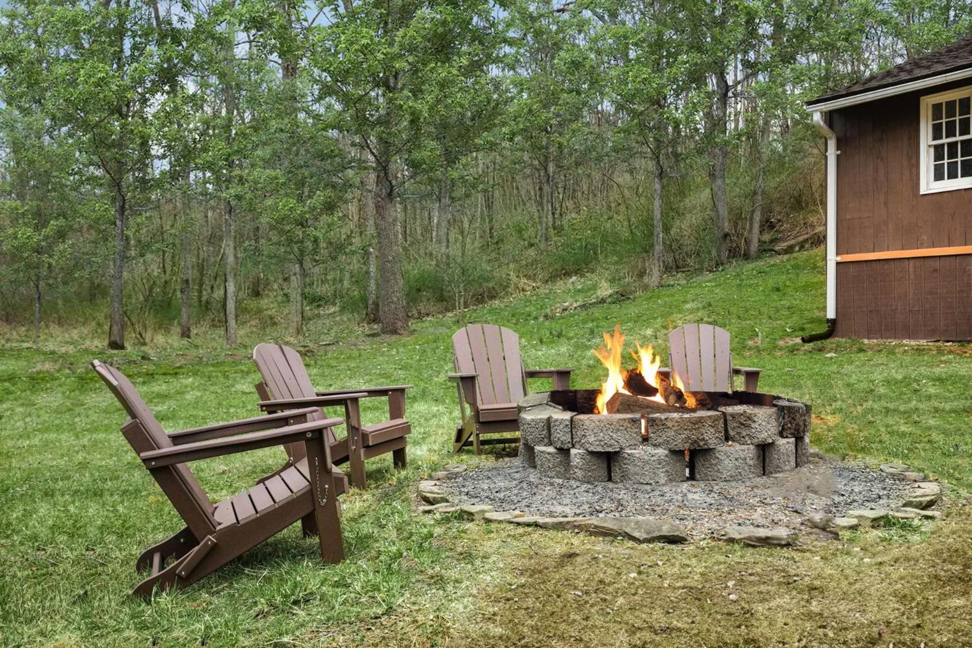 Creekside Cabin W Hot Tub, Fire Pit, Grill, Wifi! Basye Exterior photo